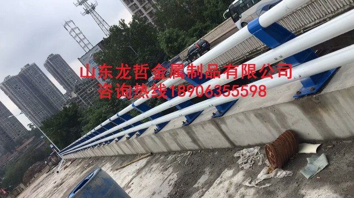 橋梁防撞護欄，防撞立柱